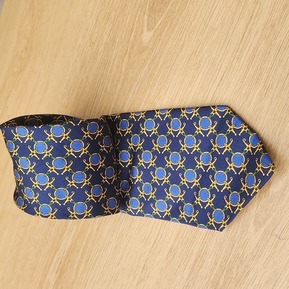 Authentic FENDI Blue and Gold Geometric Pattern 100% Silk Tie - Picture 10 of 10